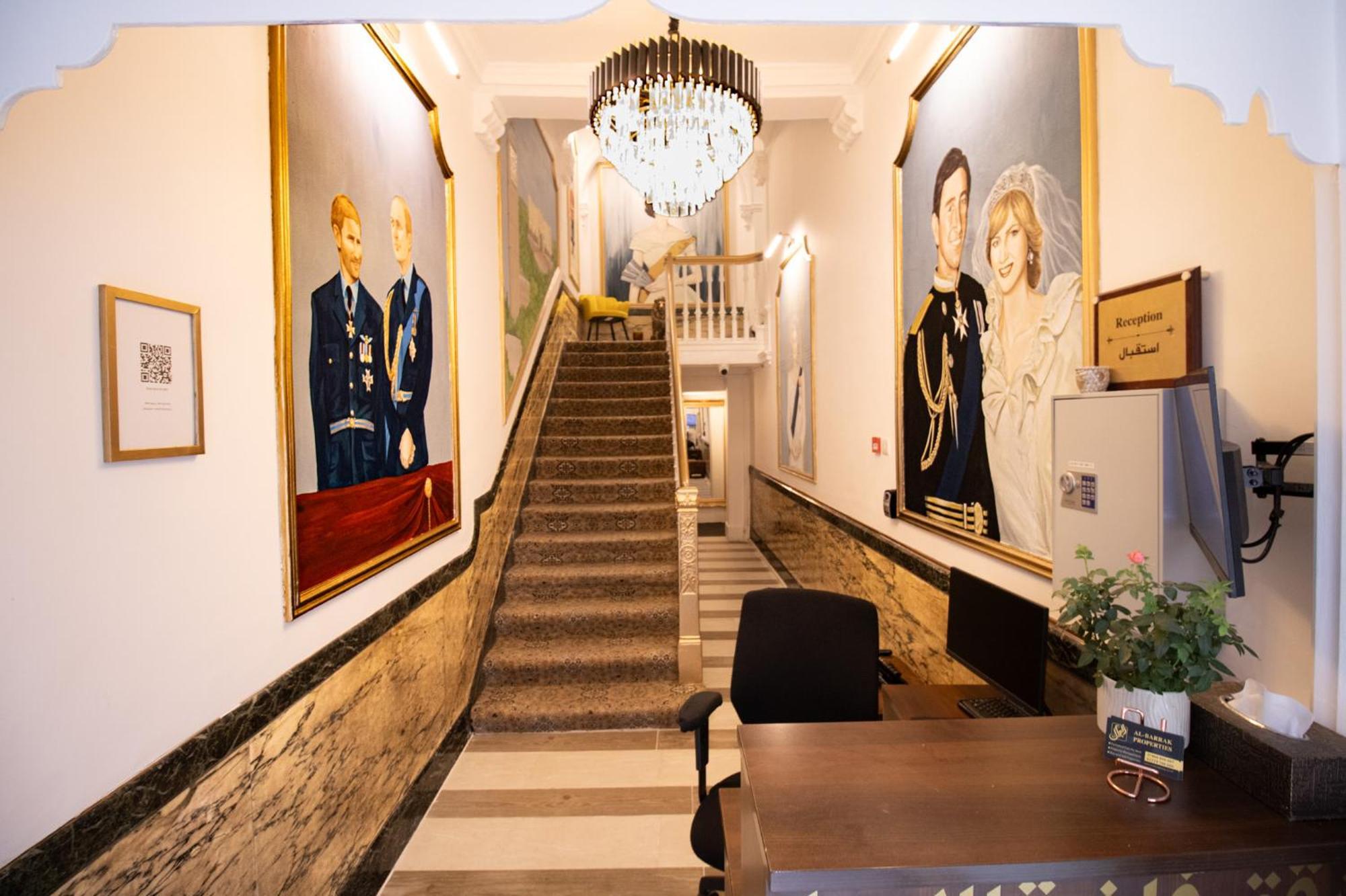 Luxurious Apartments On Oxford Street Лондон Экстерьер фото