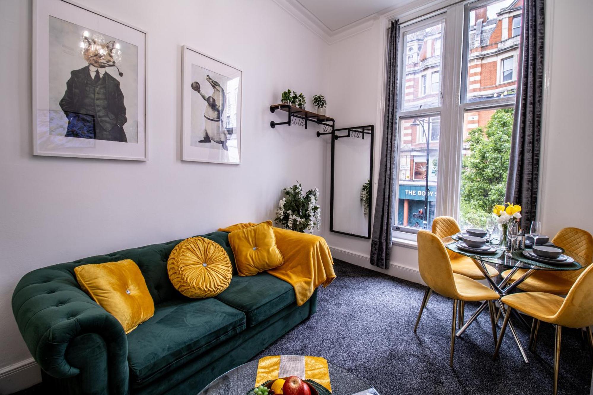 Luxurious Apartments On Oxford Street Лондон Экстерьер фото
