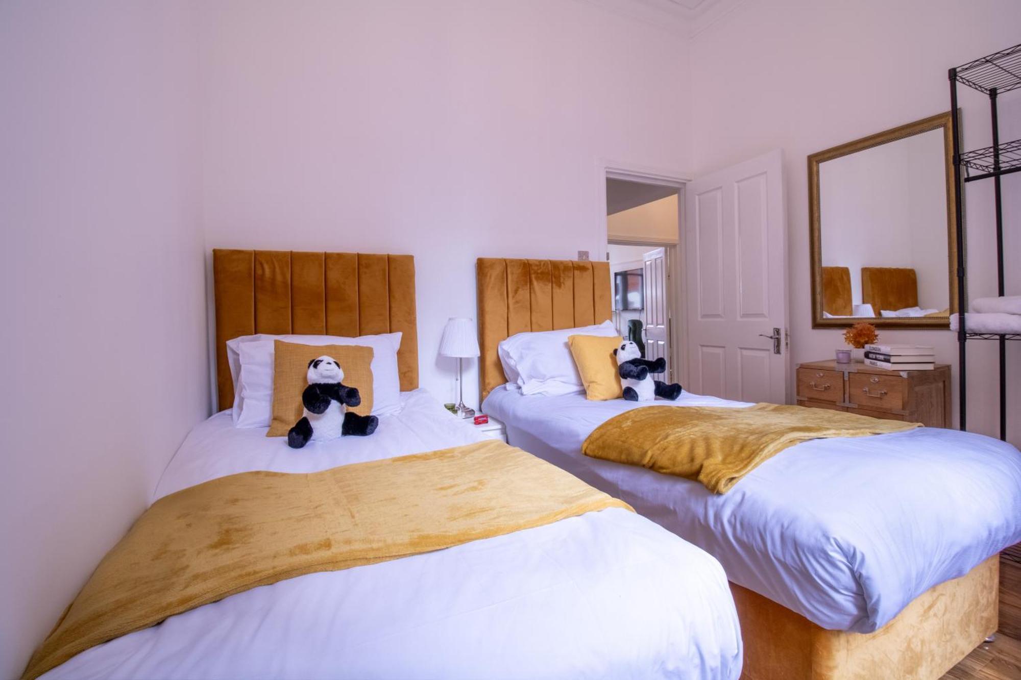Luxurious Apartments On Oxford Street Лондон Экстерьер фото