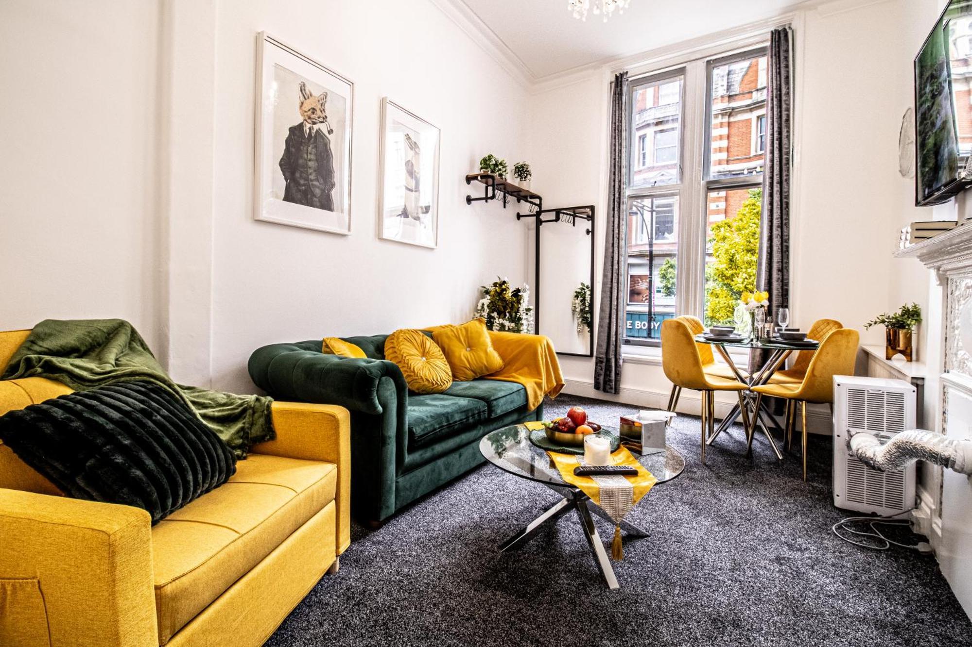 Luxurious Apartments On Oxford Street Лондон Экстерьер фото