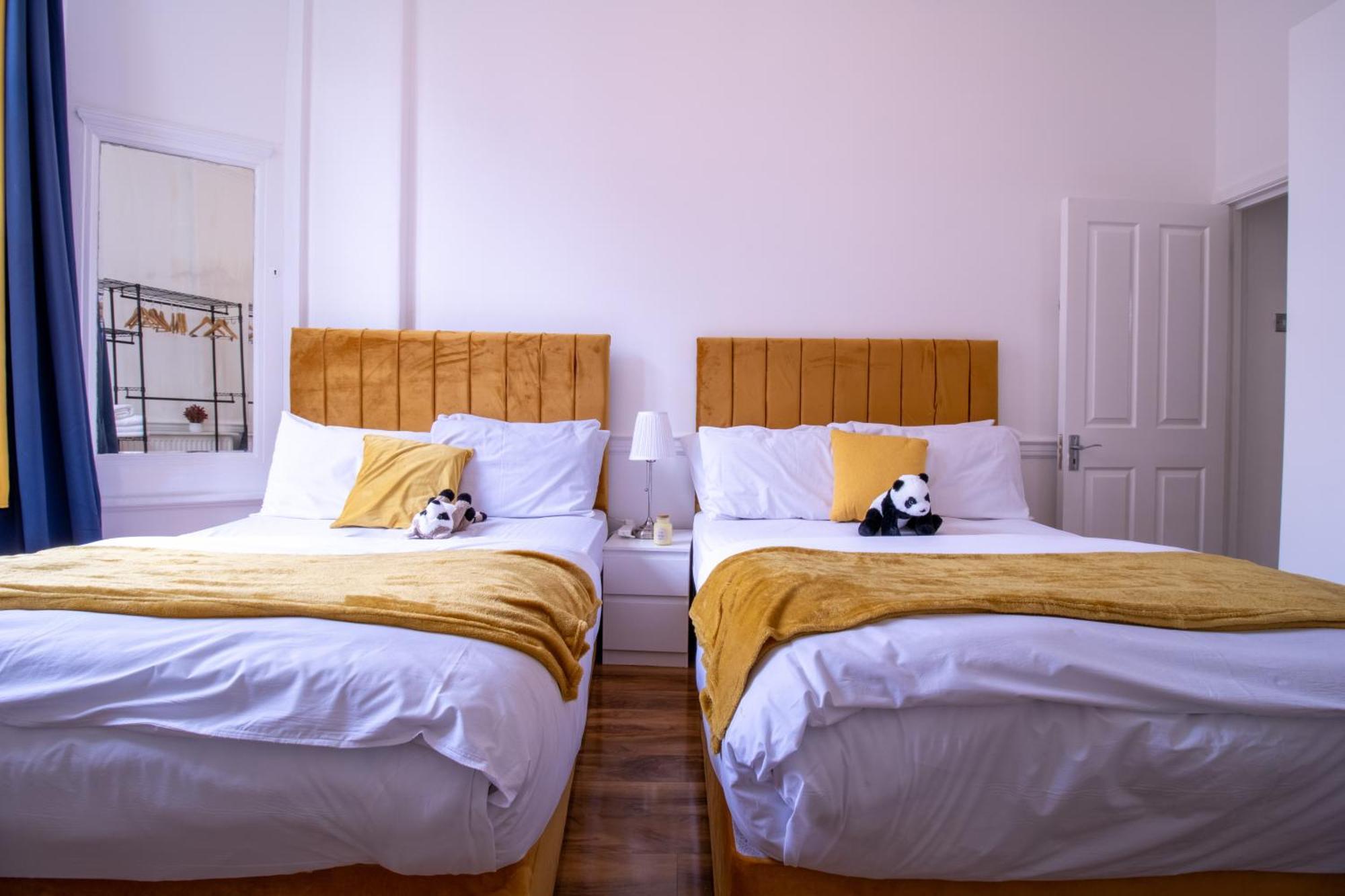 Luxurious Apartments On Oxford Street Лондон Экстерьер фото