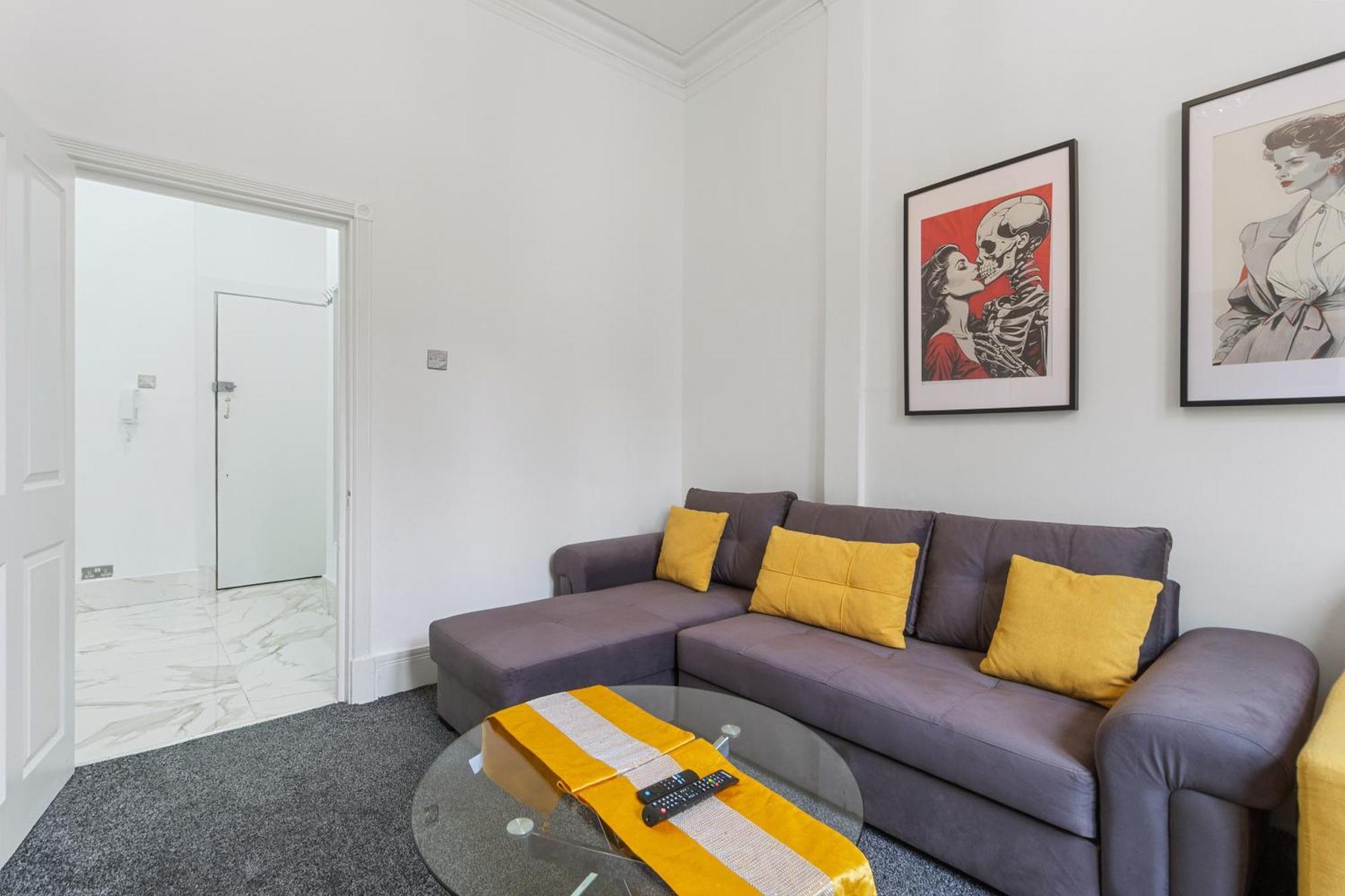 Luxurious Apartments On Oxford Street Лондон Экстерьер фото