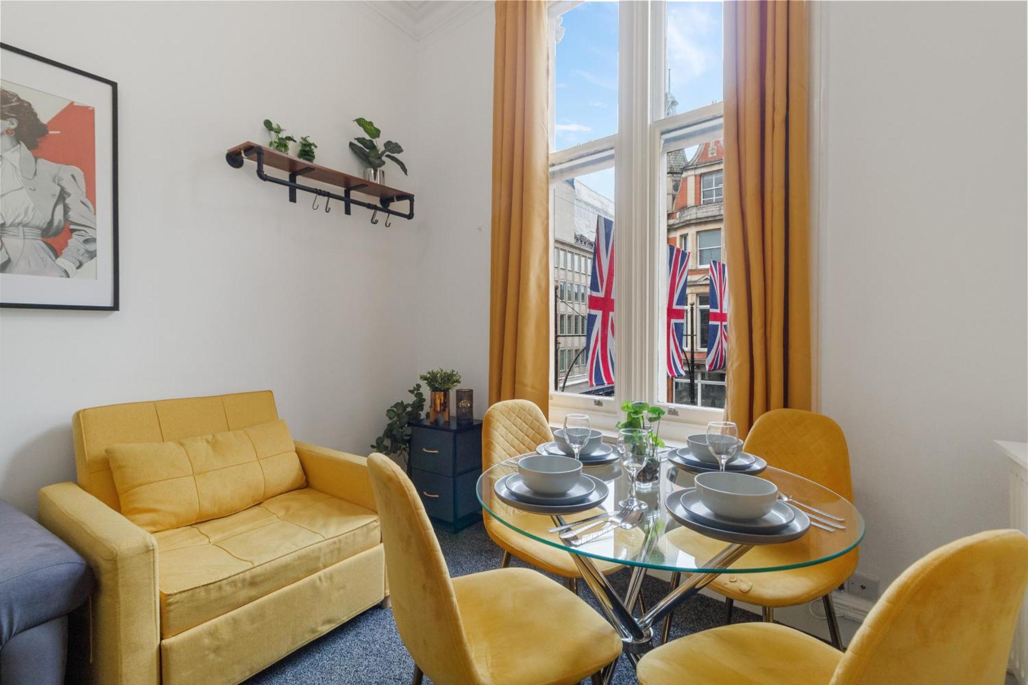 Luxurious Apartments On Oxford Street Лондон Экстерьер фото