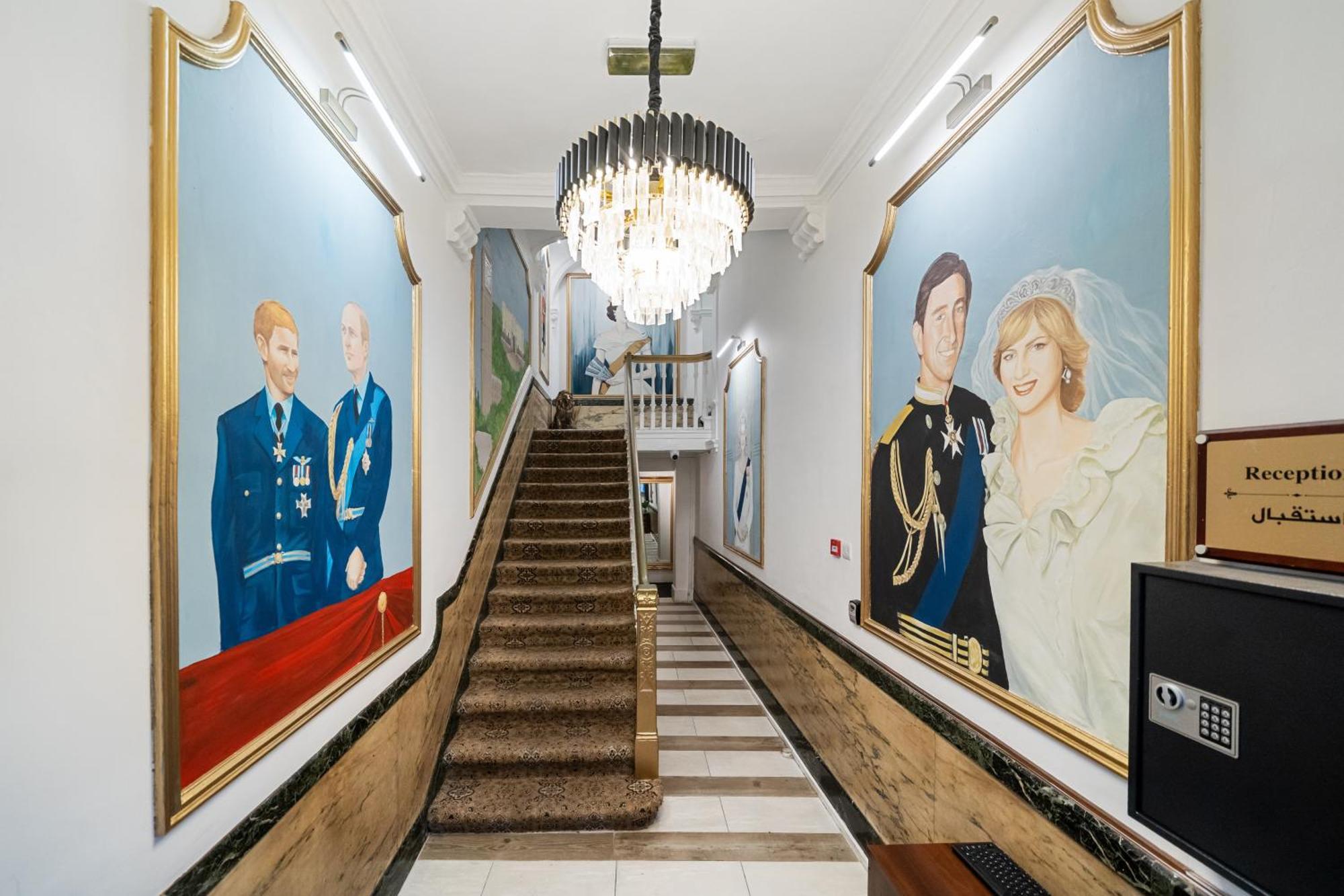 Luxurious Apartments On Oxford Street Лондон Экстерьер фото