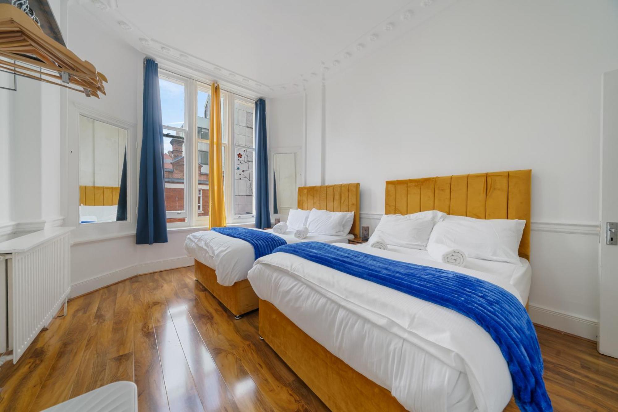 Luxurious Apartments On Oxford Street Лондон Экстерьер фото